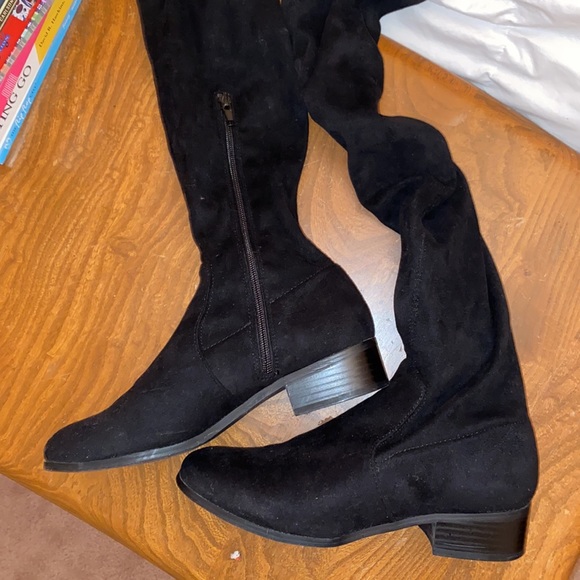 Knee high or over the knee boots - worn once - Picture 6 of 12